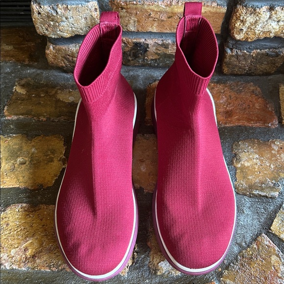 Fitflop Booties. - Picture 2 of 7